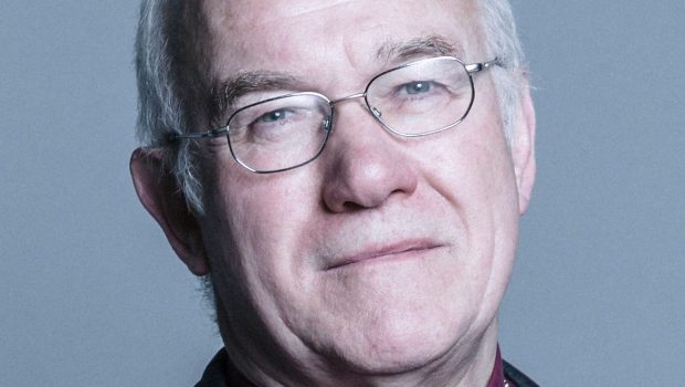 Ex-bispo anglicano Peter Forster, convertido à fé católica