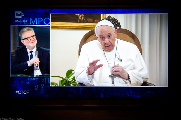 POPE FRANCIS CHE TEMPO CHE FA