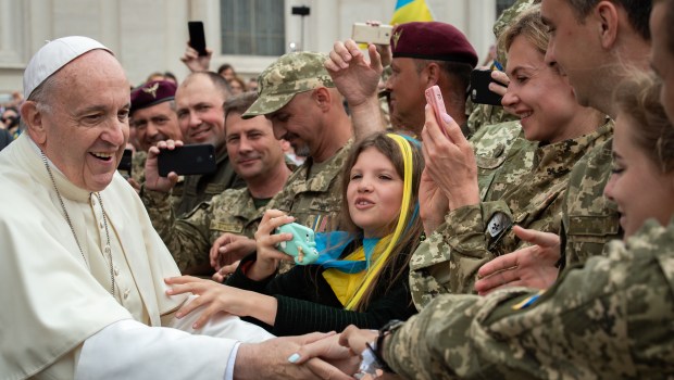 Pope-Francis-Audience-Ukraine-Ukrainian-Antoine-Mekary-ALETEIA