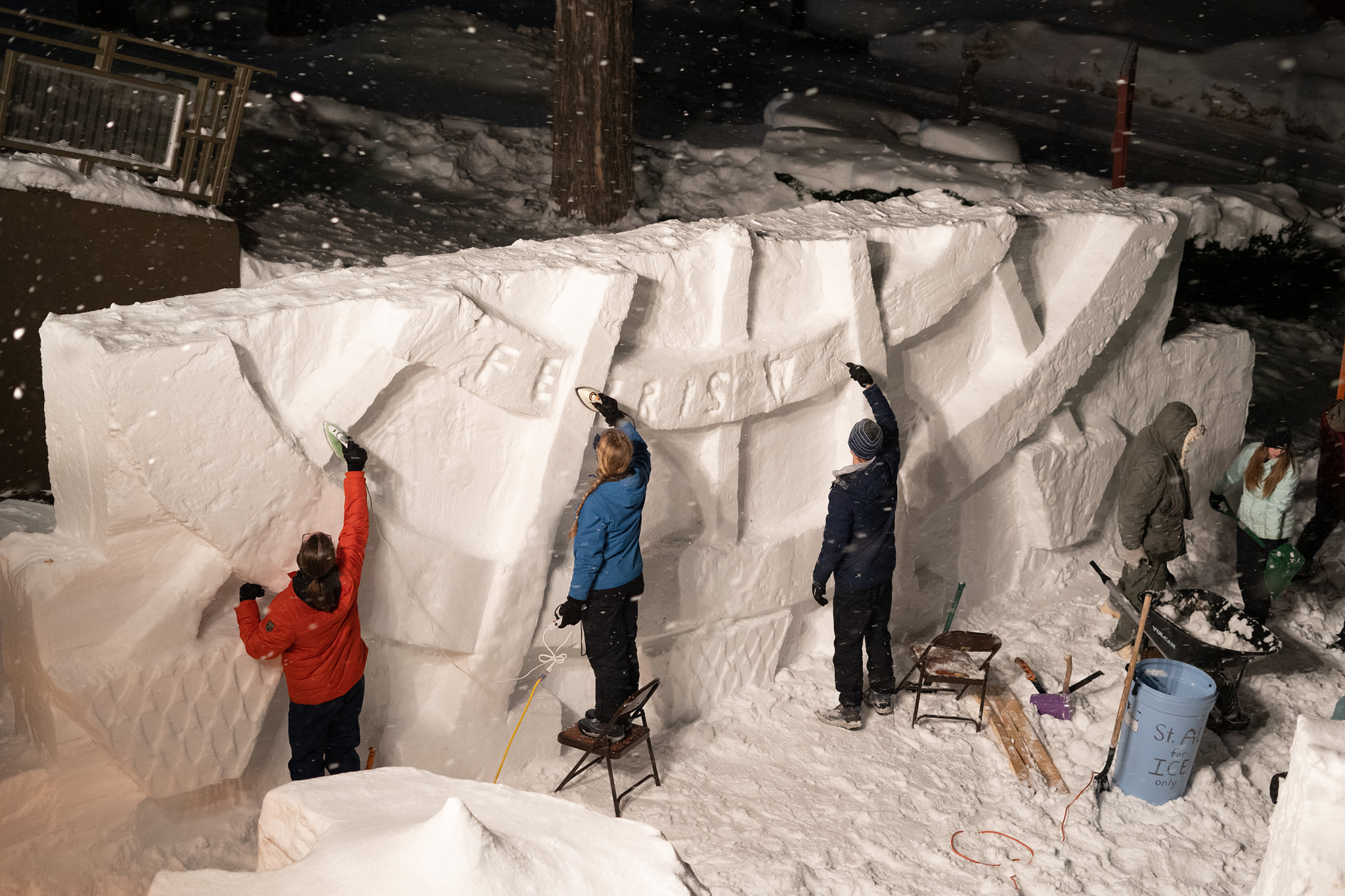 Michigan university students turn 200 inches of snow into ice chapel