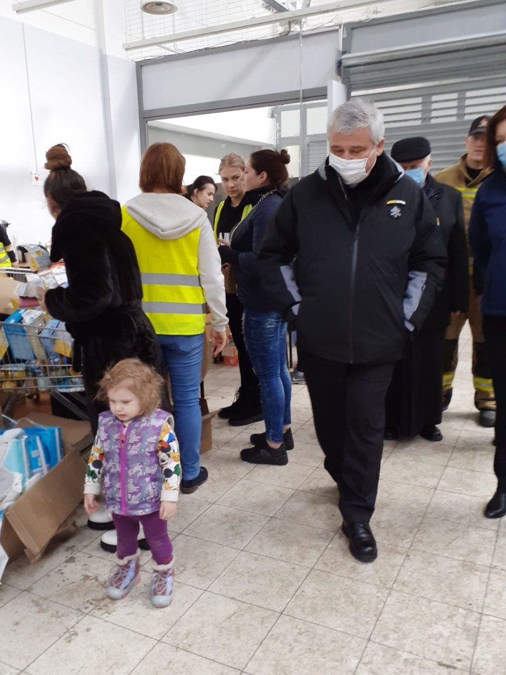 Cardinal Konrad Krajewski visited refugees