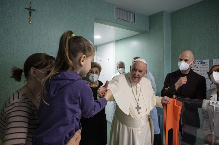 POPE-FRANCIS-Bambio-Gesu-Hospital-Ukraine-Vatican-Media