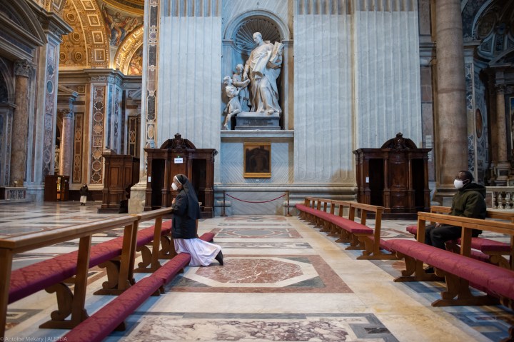 Passion-of-Christ-Gaetano-Previati-exhibition-St.-Peter-Basilica-Antoine-Mekary-ALETEIA