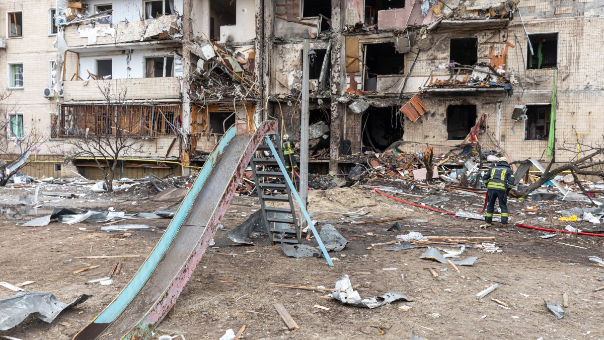 Ukraine-War-shutterstock_2129012909.jpeg