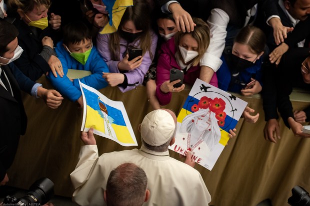 POPE-FRANCIS-AUDIENCE-Antoine-Mekary-ALETEIA