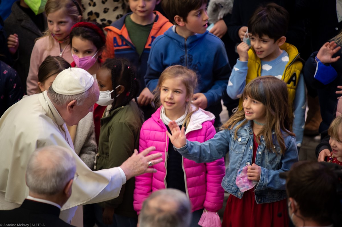 POPE-FRANCIS-AUDIENCE-Antoine-Mekary-ALETEIA