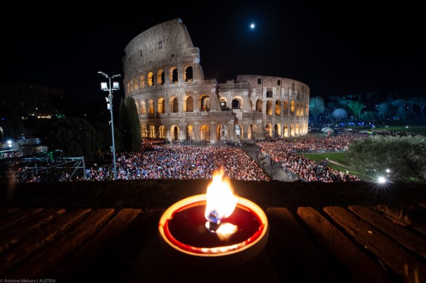 POPE-FRANCIS-VIA-CRUCIS-COLOSSEUM-Antoine-Mekary-ALETEIA