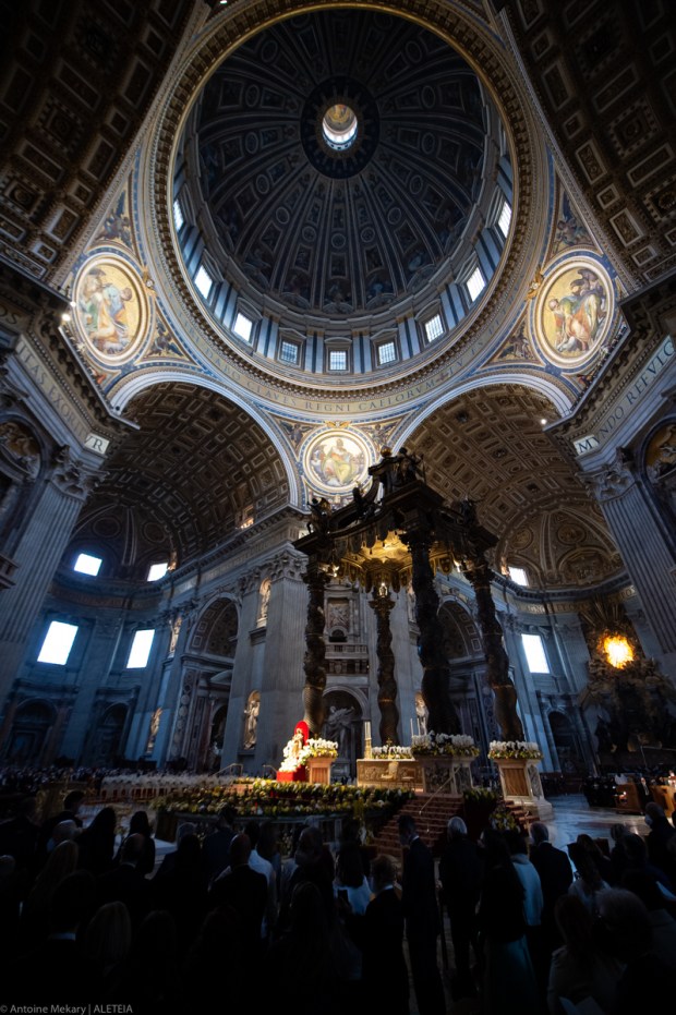 POPE-FRANCIS-VIGIL-EASTER