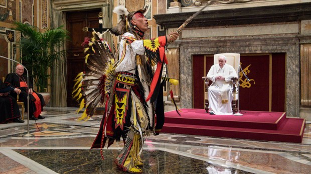 Pope-Francis-during-an-audience-to-Canadas-Indigenous-delegations-AFP