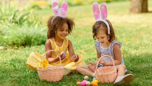 kids-easter-egg-hunt-basket-children-