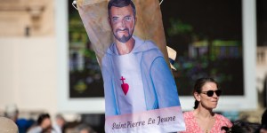 Pope says this French saint helped him overcome crises