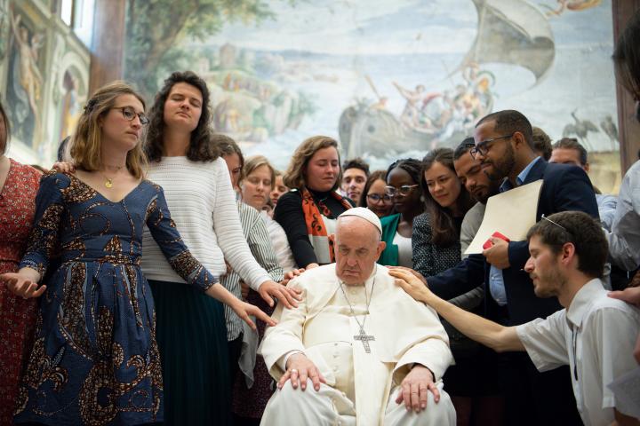 The Pope prays with the young people of Chemin Neuf