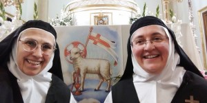 These cloistered nuns spread joy on social networks