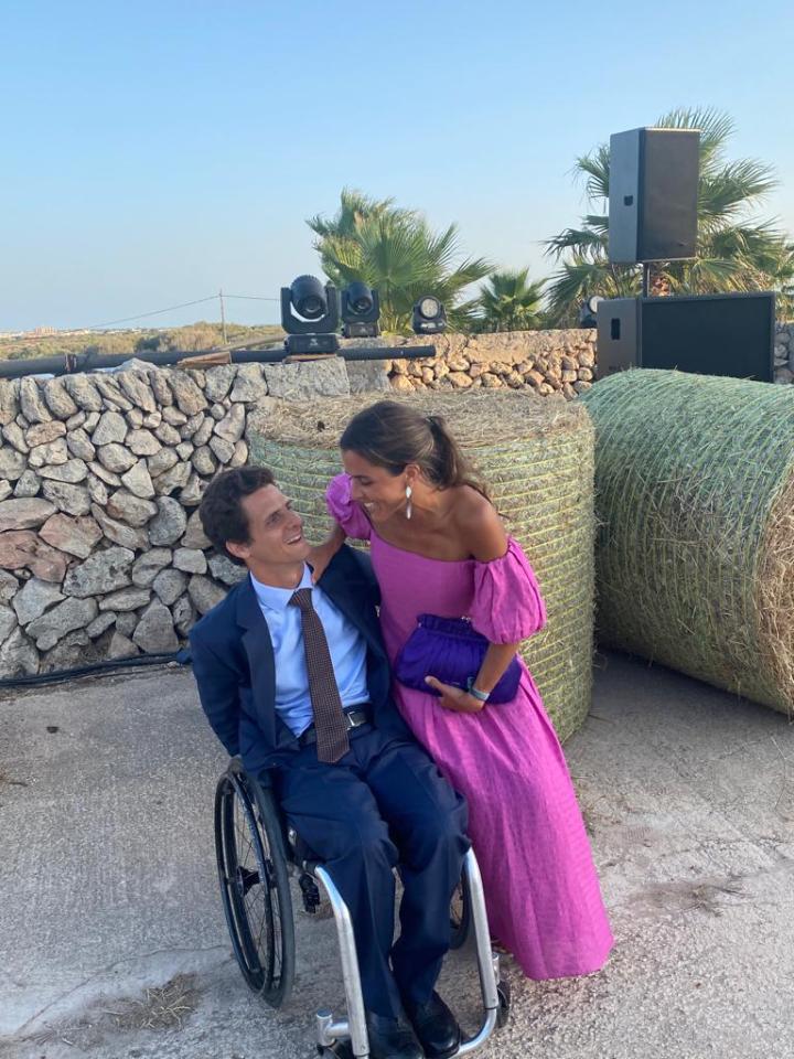 WEB3-JUAN-MONICA-COUPLE-WHEELCHAIR-WEDDING-06-Cortesia.jpg