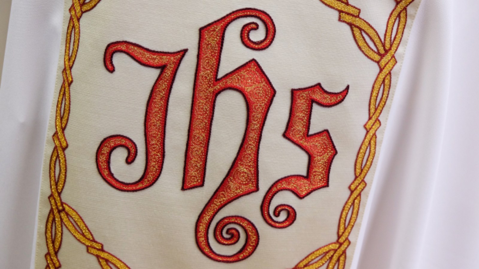 Is there a difference between IHS and JHS?