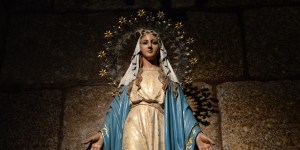 Prayer that Mary&#8217;s presence will be a light in our loneliness