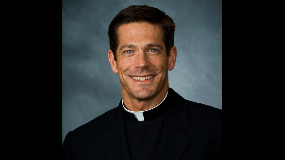 WEB3-FATHER-MIKE-SCHMITZ-BIBLE-IN-A-YEAR-PODCAST-SAINT-MARK-THE-EVANGELIST-PARISH-WIKICOM-CC-BY-SA-4.0.png