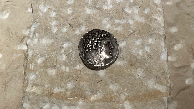 denarius-of-Augustus_PhotoCredit-Fr.-Pawel-Rytel-Andrianik.jpg