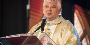 Pope draws near to Holy Land by sending Cardinal for Christmas