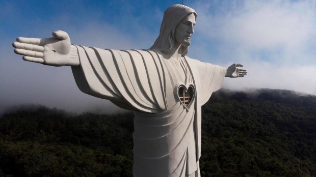 Figura Chrystusa w Encantado w Brazylii