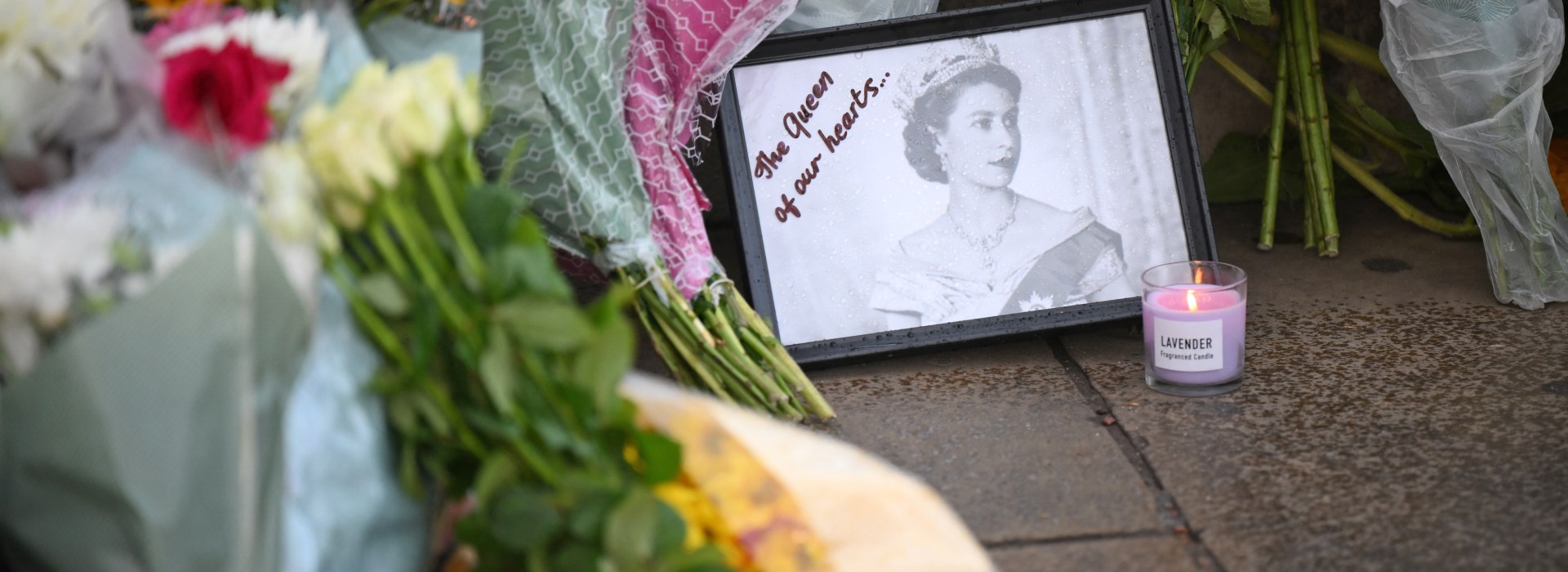HOMMAGE-ELIZABETH-II-AFP-000_32HZ4MJ.jpg