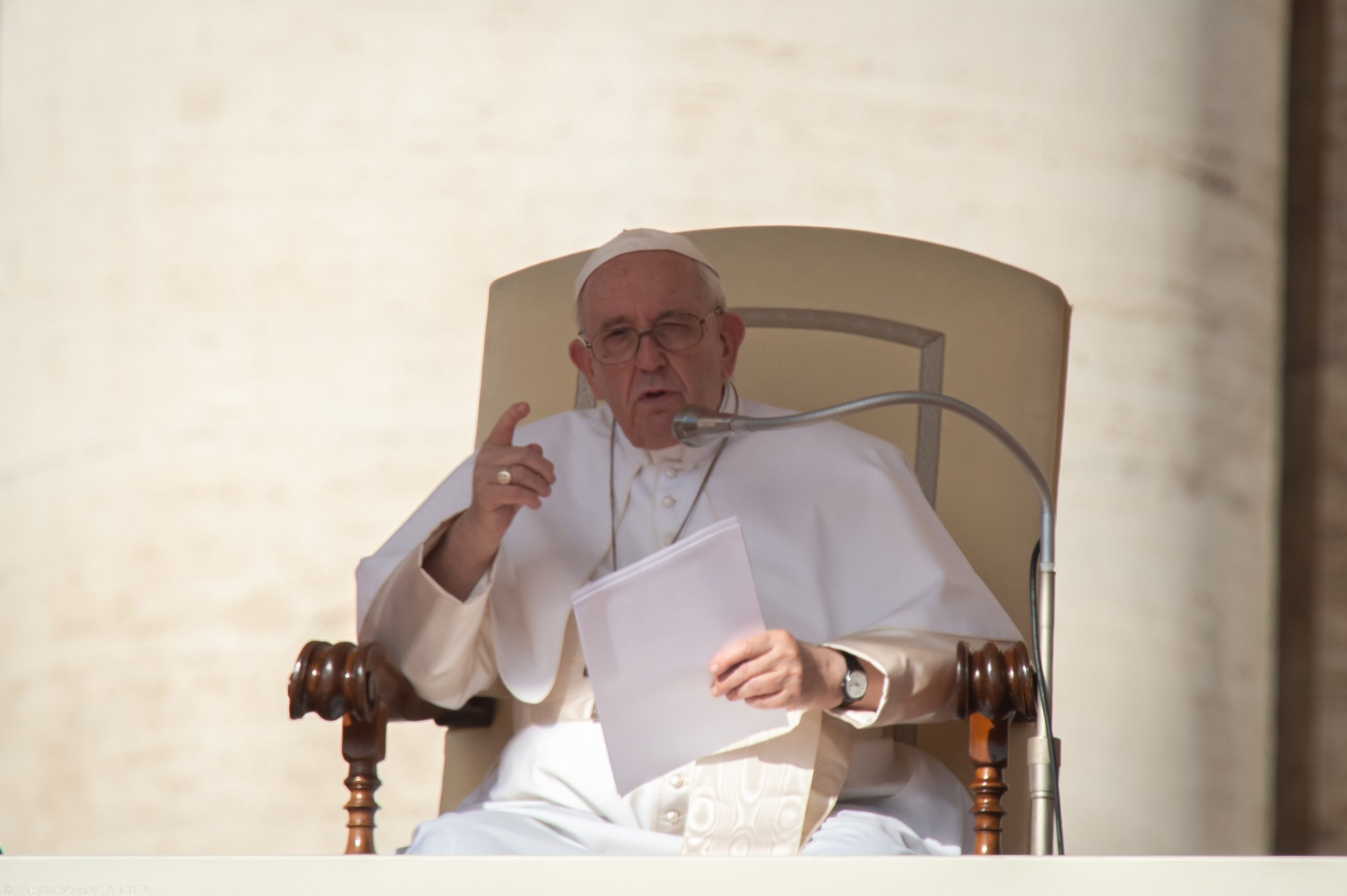 Pope Francis “A mother’s love can save one from suicide”