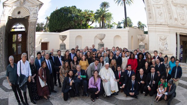 Pope-Francis-meeting-with-summit-Fondazione-Vitae-Vatican-Media-Foto-2