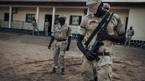 SOLDIERS-CAMEROUN-AFP-000_19Q9UG.jpg