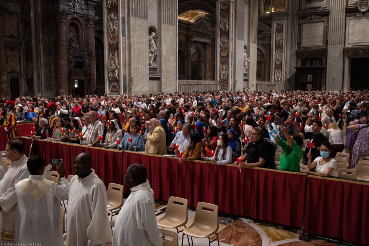 Pope Francis celebrates a Holy Mass to the 60th anniversary of the beginning of the second Vatican Ecumencial Council