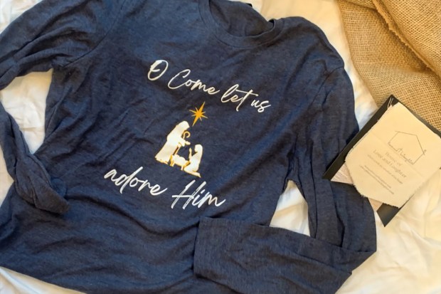 O-come-let-us-adore-him-t-shirt