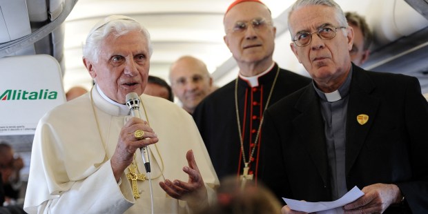 Fr. Lombardi: Benedict XVI faced death with great lucidity - Vimarsana News