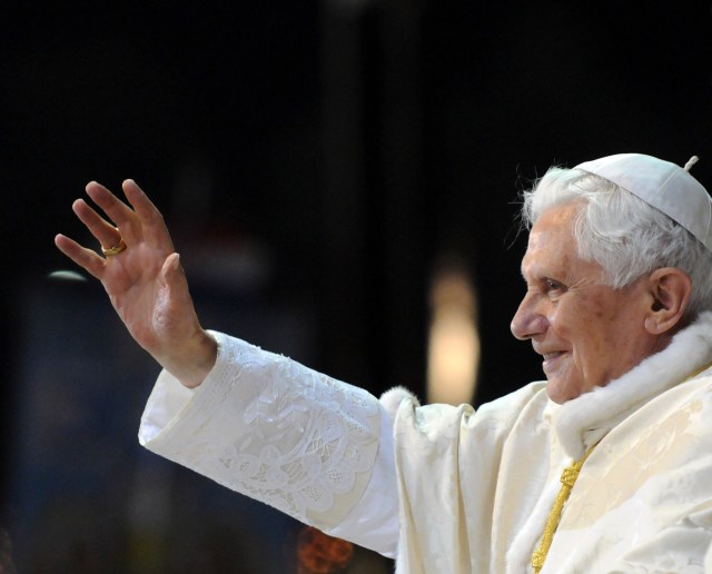 <strong>Indications regarding the Exposition and the Funeral of Pope Emeritus Benedict XVI</strong> <strong>Indications regarding the Exposition and the Funeral of Pope Emeritus Benedict XVI</strong>