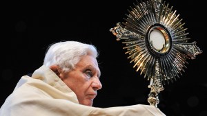 Pope-Benedict-XVI-Photo-By-Marcin-Mazur-45