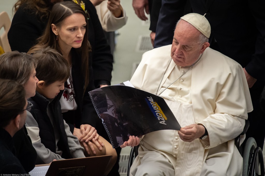 Pope Francis receives a gift from Yuliya Fedosiuk, wife of Azov battalion fighter Arseniy Fedosiuk