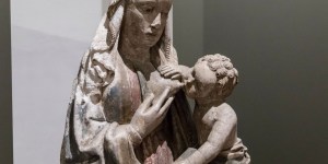 Beautiful images of Our Lady of the Milk