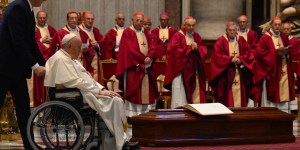Funeral for Cardinal Pell at St. Peter&#8217;s before his remains return to Sydney