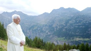 Benedykt XVI podczas odpoczynku w górach
