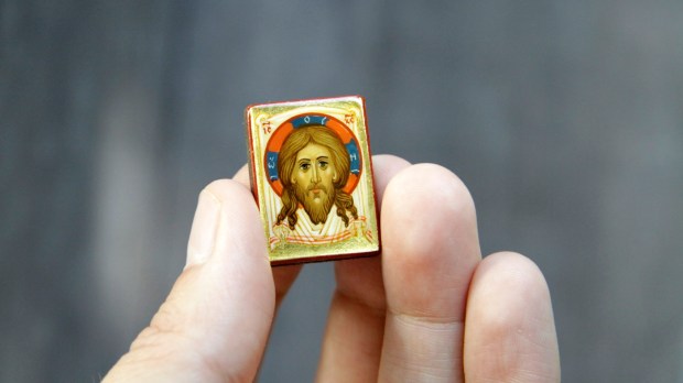 maleńka ikona przedstawiająca głowę Jezusa Chrystusa