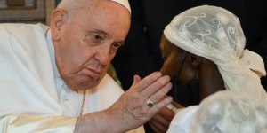 Pope ‘without words’ as he hears stories of victims from eastern DRC