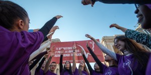 A flash-mob in front of St. Peter’s Basilica by “Jesus&#8217; dancers”