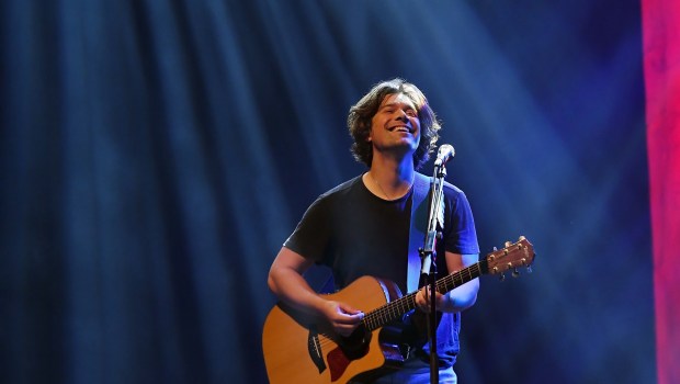 Singer-and-multi-instrumentalist-Zachary-Walker-Hanson
