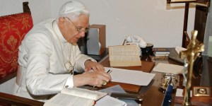 Unpublished homilies by Pope Benedict XVI coming this Spring
