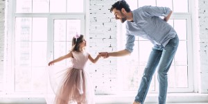 When a dad jumps in to help his dancing daughter in distress