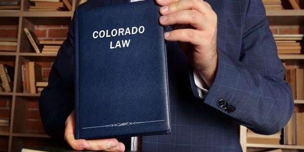 Colorado advances bills to expand abortion access in state - Vimarsana News