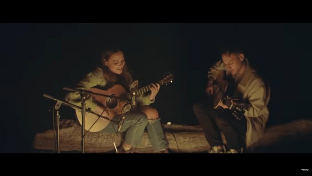 Leanna Crawford "How Can You Not"