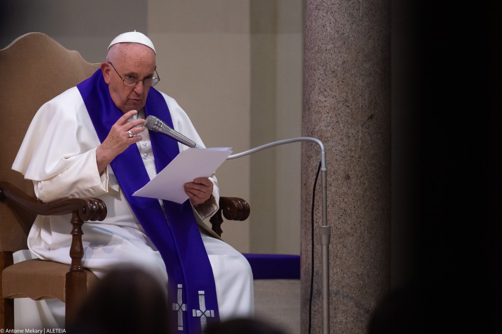 Pope-Francis-presides-over-a-Penitential-Celebration-opening-the-24-Hours-for-the-lord