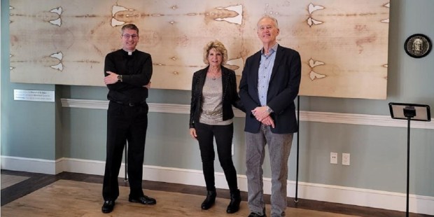 Shroud of Turin replica at the Catholic Information Center - Vimarsana News