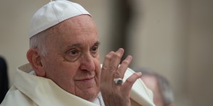 Mothers of dead sons: Let us pray for them, says Pope