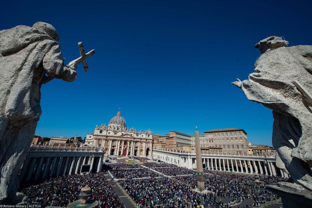 Pope Francis prays at the start of the Easter Sunday mass on April 9, 2023