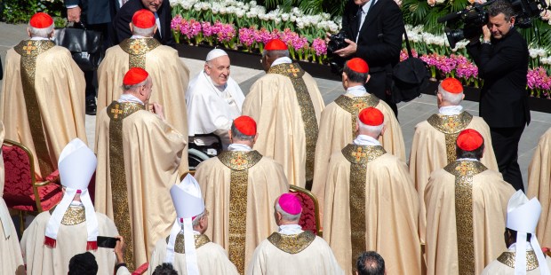 Peace, peace, peace be with you: Pope's Easter blessing to war-torn world - Vimarsana News